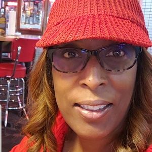 Meet your Posher, Deanna